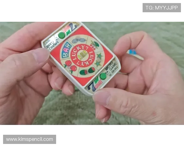 水果老虎机单机版免费下载体验最新经典游戏玩法推荐让你随时随地享受水果老虎机单机版带来的无限乐趣